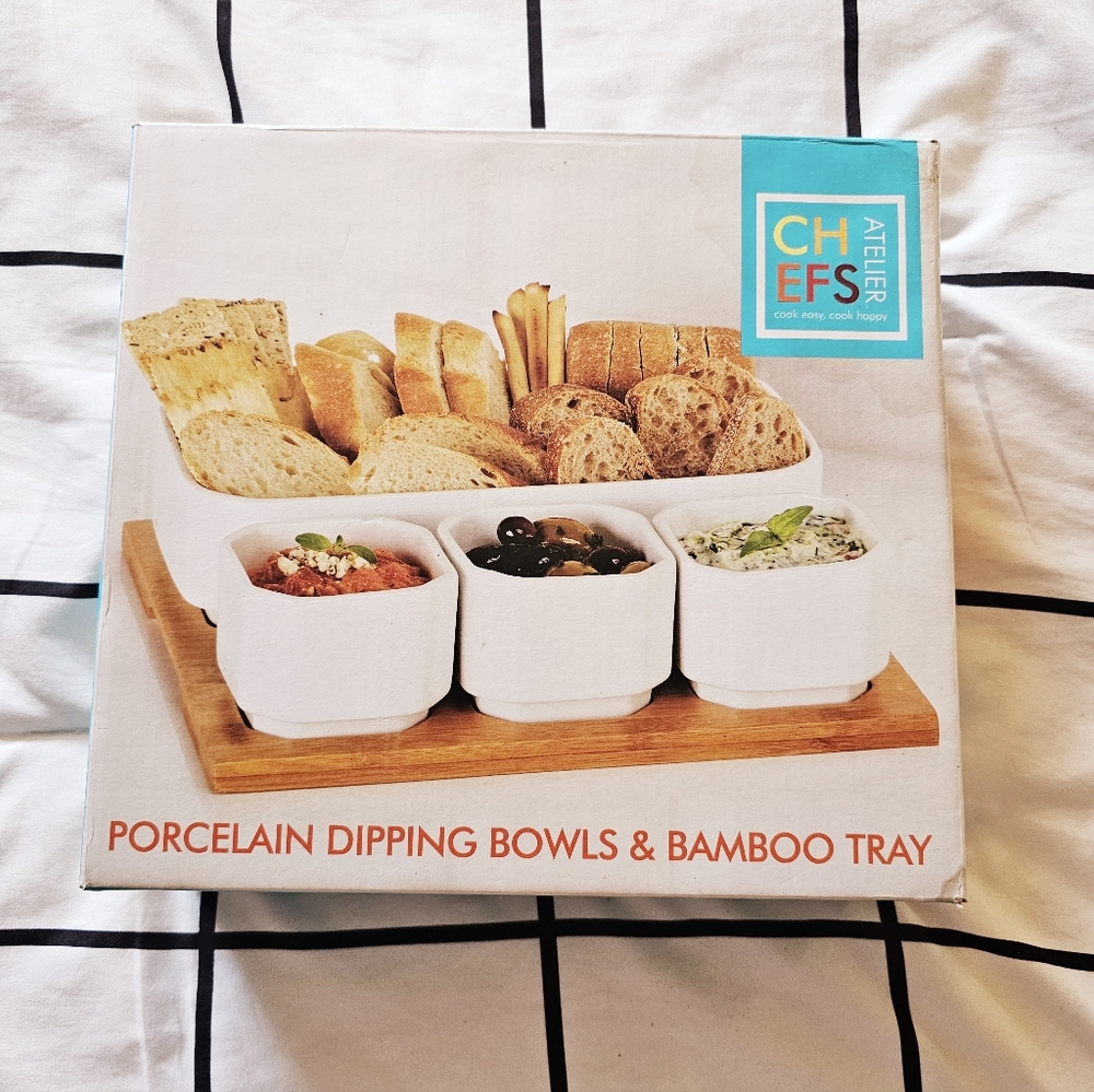 Chefs Atelier Porcelain Dipping Bowls & Bamboo Tray